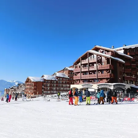 Aparthotel Village Montana 4*